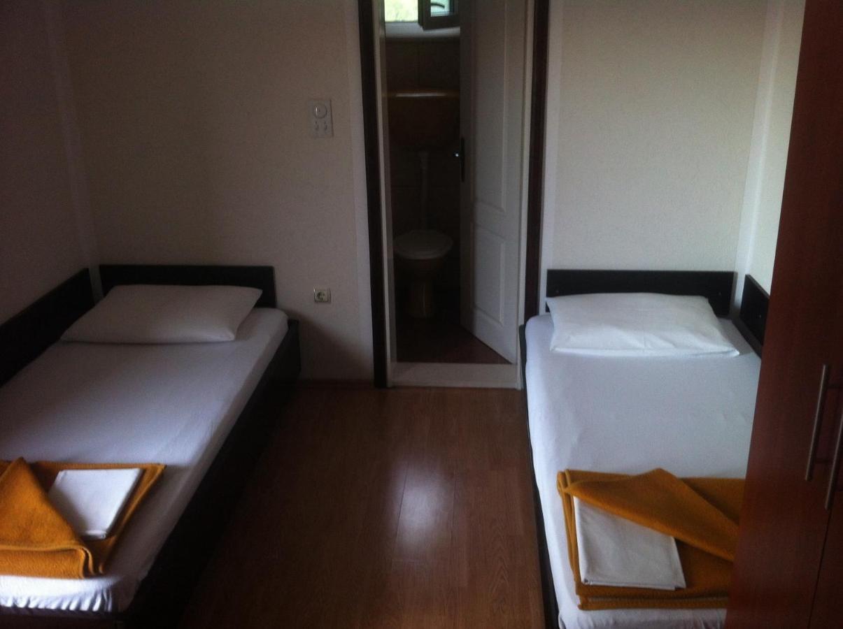 Apartments Avdic Sutomore Chambre photo